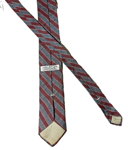 Cravatta uomo vintage Halston originale rosso navy multi righe 2 3/4x59 stretta - Foto 6 di 8