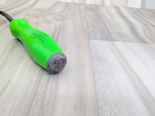 Tip Has Been Modified - Snap On - SPBS8 - 8" Green Striking Pry Bar See Pictures - Picture 11 of 24