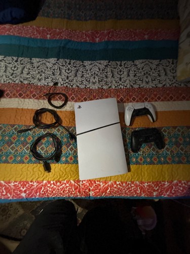 Sony PS5 Digital Edition Console - White - Picture 1 of 3