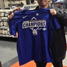Hot LA Dodger Back 2 Back Champions World Series 2025 T-shirt