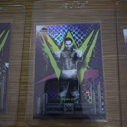 2025 Topps WWE Finest 3x /199 lotto carte - Foto 2 di 3