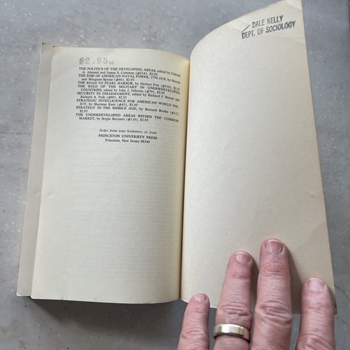 Why Men Rebel von Ted Robert Gurr / 1972 Vintage Paperback / Princeton Press - Bild 5 von 10