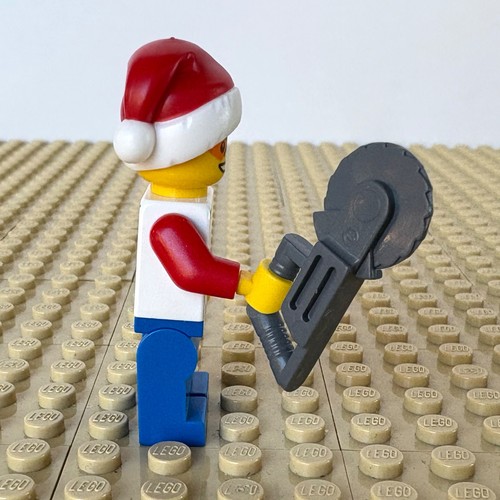 LEGO MOC: Christmas Tree Farmer + Tree SANTA HAT, 2025, MY OWN CREATION, HOLIDAY - Picture 2 of 6