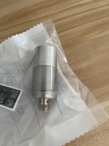 1PCS NEW efector proximity switch IIT231 Free shipping - Picture 3 of 4