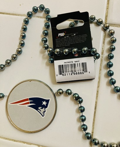 New England Patriots Party Beads Necklace. Brand new with tags - Picture 2 of 2