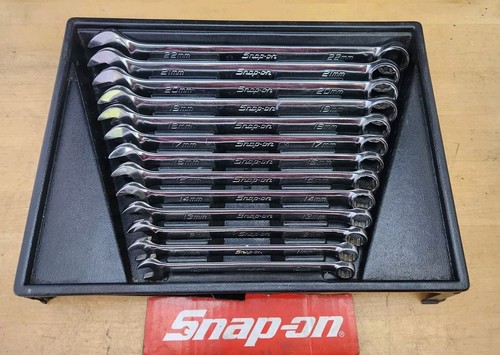 Snap On OEXM713B - 13 Piece Metric Standard Handle 12Pt Combination Wrench Nice