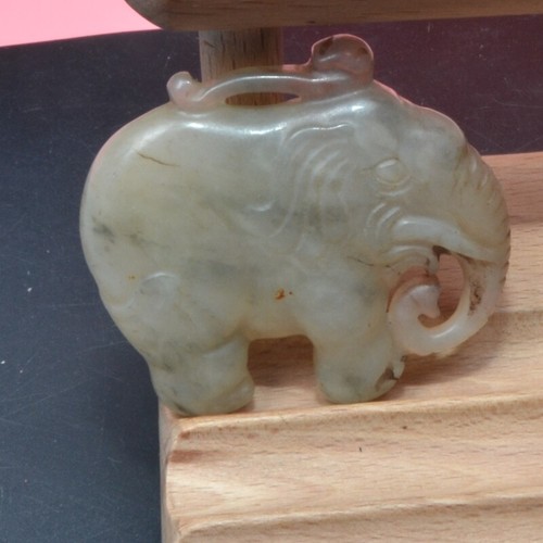 Antiguo Chino Jade Natural Mano Moda Talla Amuleto Pequeña Estatua Colgante - Imagen 2 de 5