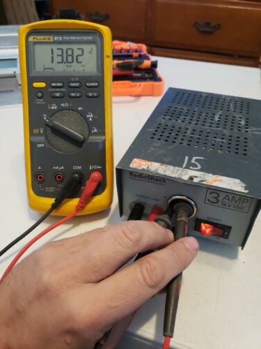 (OT) Radio Shack Regulated Power Supply 3 Amp 13.8 VDC CAT NO. 22-504 TESTED - Picture 4 of 5