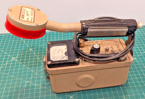 1x CLEAN Ludlum Model 3 Survey Meter CPM 44-9 Tested, Verified, and GUARANTEED - Picture 2 of 14