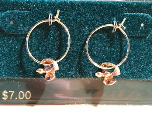 SARAH COVENTRY PIERCED HOOP EARRINGS WITH BIRDS NEW ON CARD *960 - Picture 2 of 4