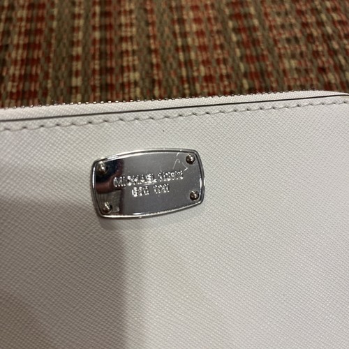 Michael Kors White Leather Small Wristlet Clutch Bag - Picture 5 of 15