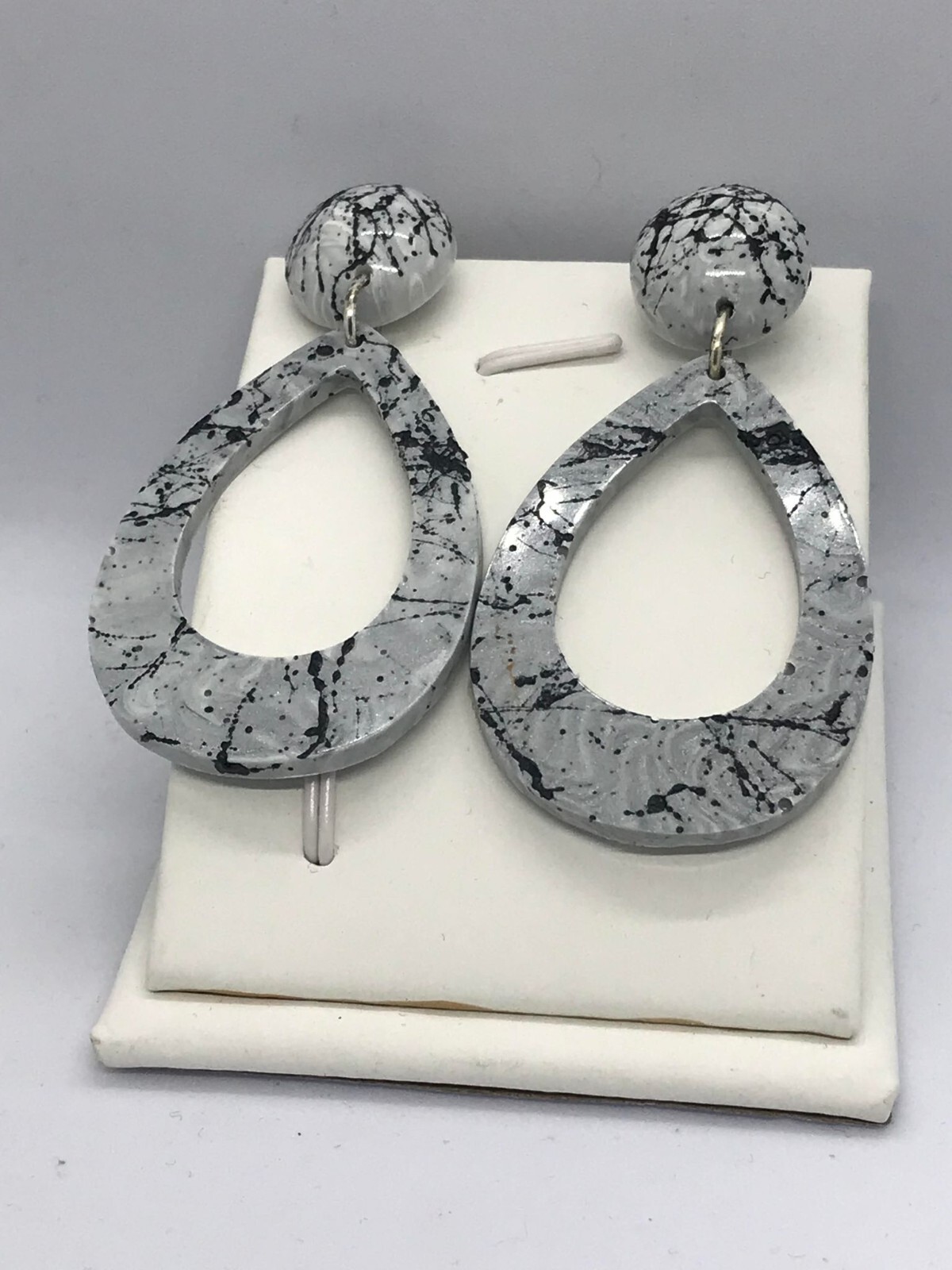 HANDCRAFTED Splatter Grey White & Black DANGLE EARRINGS Unique🐨 Aus Made 🦘 - Picture 5 of 16
