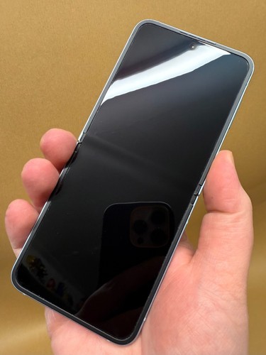 Samsung Galaxy Z Flip 6 256GB - Blau - Guter Zustand - Bild 2 von 14