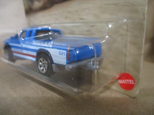 Matchbox Trucks series 1995 Nissan Hardbody D21 Pickup Blue 1/64 diecast - Picture 4 of 4