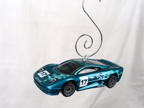 Jaguar XJ220 Custom Christmas Ornament - Picture 4 of 5