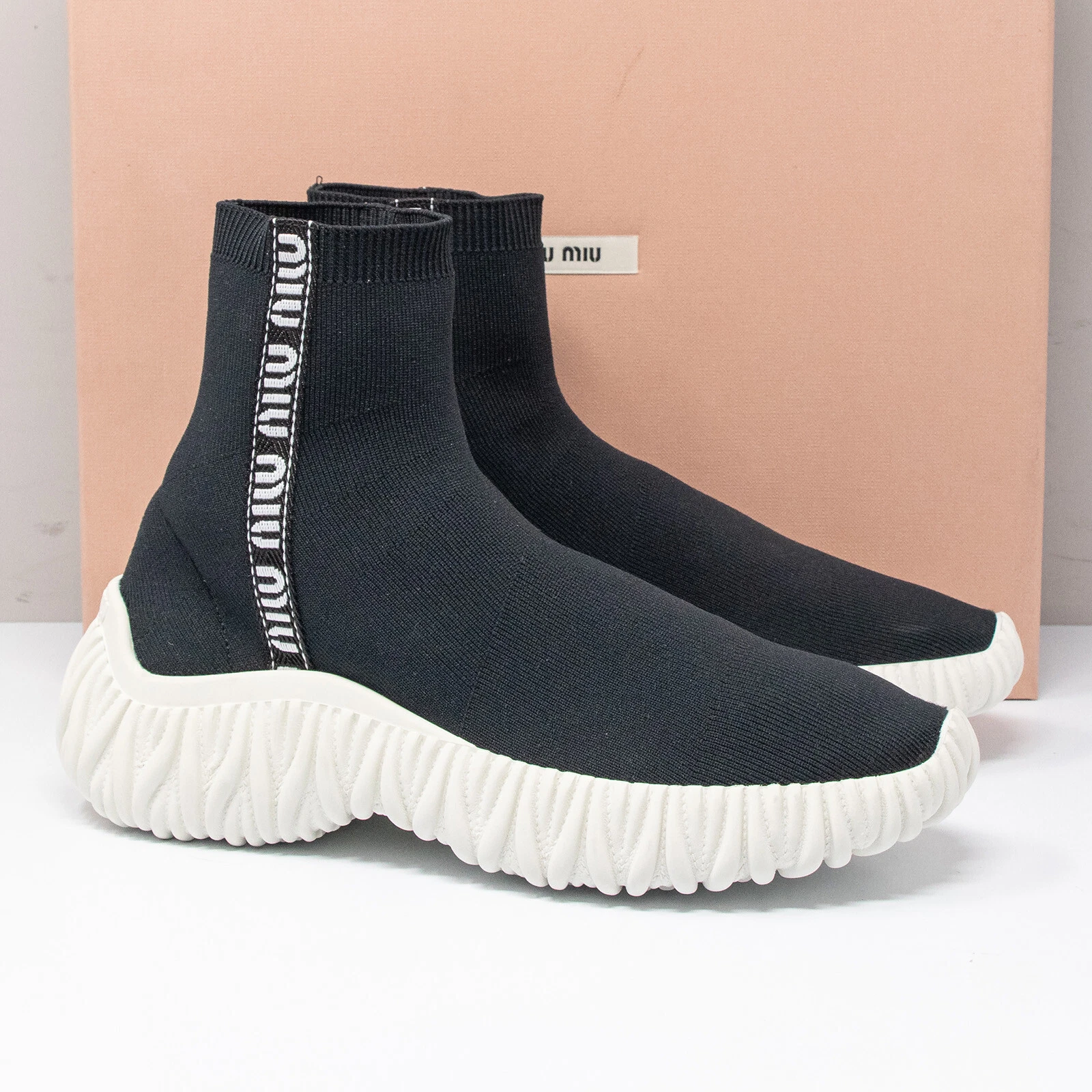 Sneakers alte Miu Miu nere in maglia elasticizzata taglia 6 US 36 EU