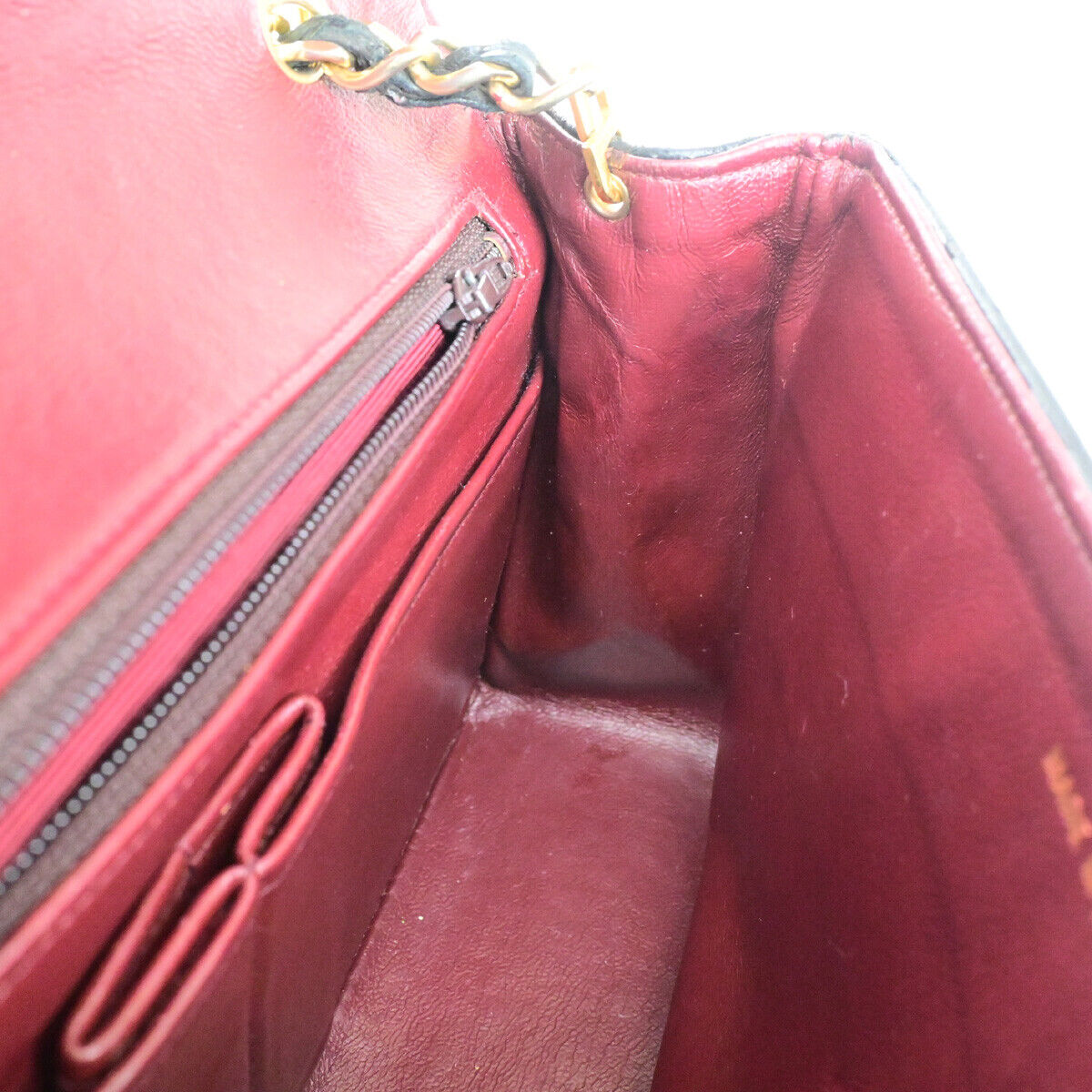 CHANEL CC Logo Matelasse Chain Shoulder Bag Leather GHW CHANEL CC Logo Matelasse Chain Shoulder Bag Leather GHW