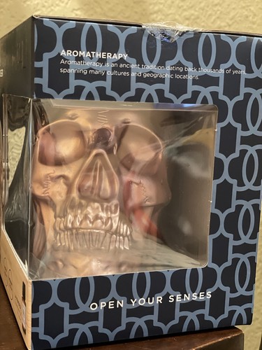 Mahli Skull Aroma Diffuser with Lavender Oil Rose Gold NIB - Picture 2 of 3