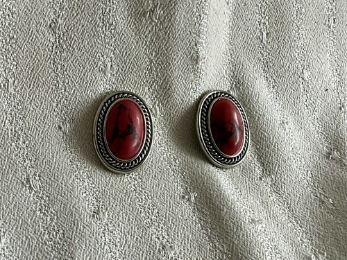 CHAPS RALPH LAUREN Pierced Earrings W/ Red Jasper Stone - Picture 7 of 7