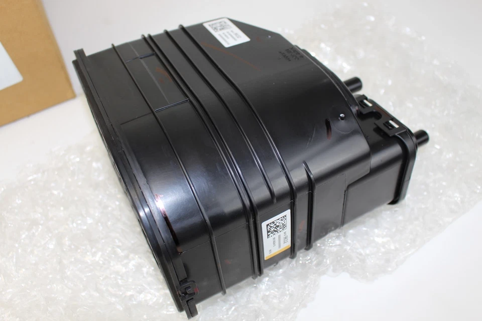 2013-2019 凯迪拉克 ATS 燃油蒸汽蒸发器排放罐 84159632 全新 — 第 3/4 张图片