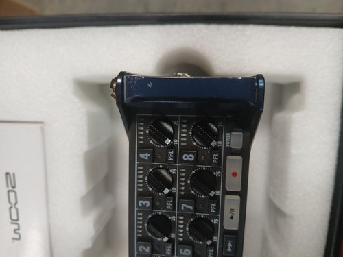 Zoom F8 MultiTrack Field Recorder - Picture 5 of 8