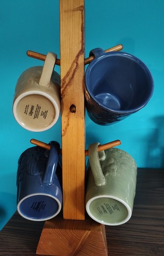 Signature Housewares Set of 4 Coffee Mugs w/Wooden Tree. - Picture 1 of 5