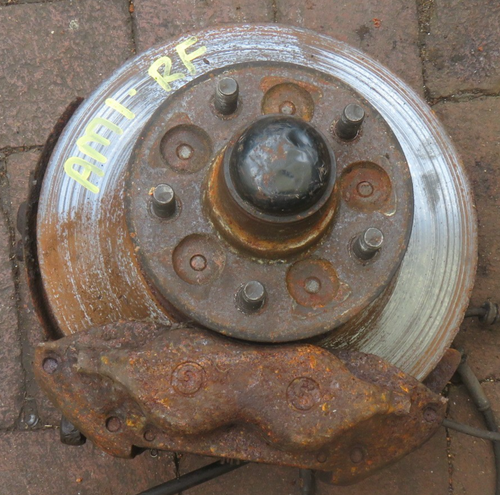 ASTON MARTIN DB7 I6 1997 FRONT RIGHT HUB AND BRAKE CALIPER - Picture 2 of 10