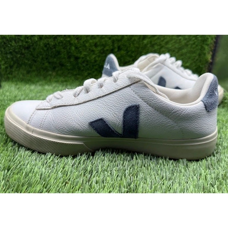 VEJA Women’s Campo White/Gray Low-Top Leather Sneakers T2 – Size 7 - Image 3 of 4