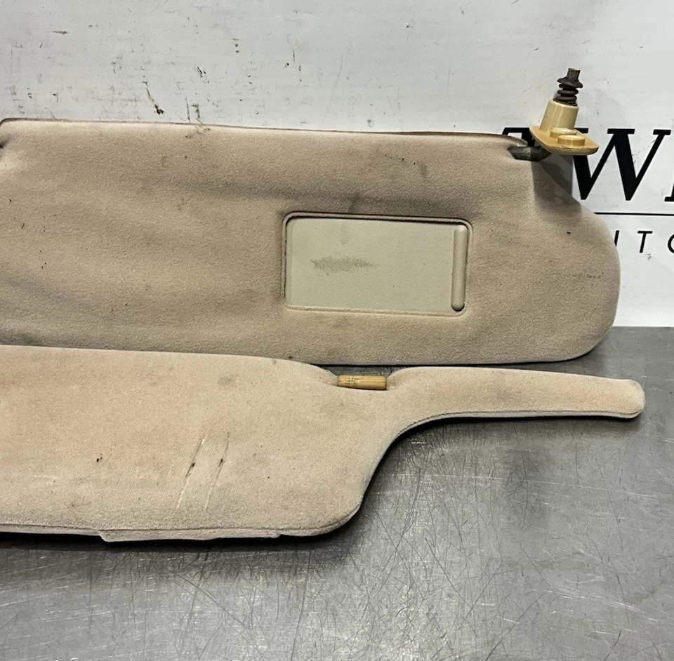 91-93 DODGE STEALTH 3000GT CONJUNTO DE 2 QUEBRA SOL FRONTAIS ESQUERDO E DIREITO FABRICANTE DE EQUIPAMENTO ORIGINAL - Imagem 3 de 4