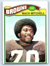 1977 Topps #393 Mack Mitchell Creases Cleveland Browns