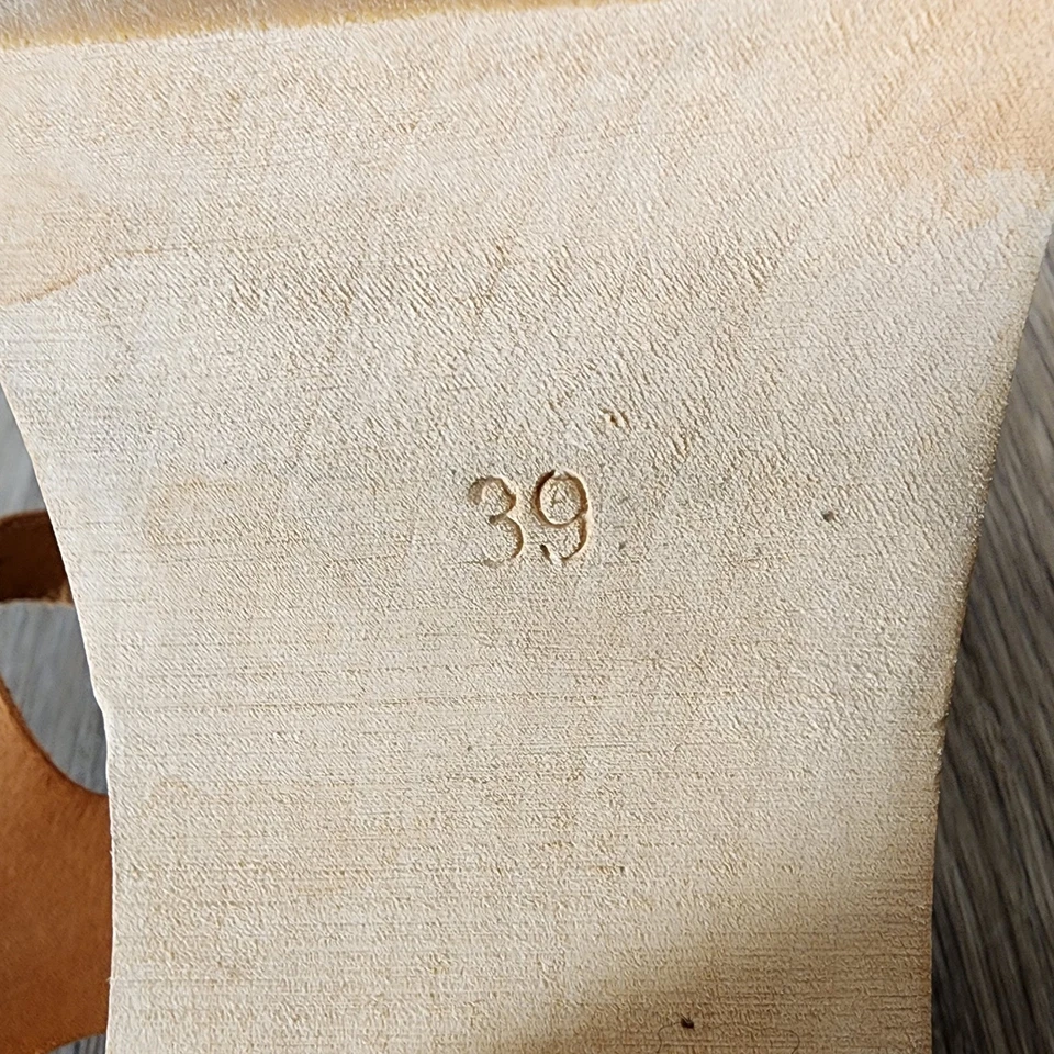 SWEDISH HASBEENS Tan Leather Clog Sandals Ankle Strap Block Heel Size 39 - Image 4 of 4