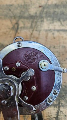 Vintage Penn Special Senator 113H, 4/0, Red Saltwater Fishing Reel - Picture 8 of 9