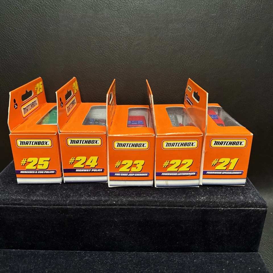 Matchbox 1998 NEW German Notfall Vehicles 21 22 23 24 25 Fire Truck Police 33500 - Image 4 of 4
