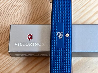VICTORINOX　ビクトリノックス　アンコンジャケット　42　ネイビー Victorinox Electrician, blue, and Victorinox Pioneer blue (2