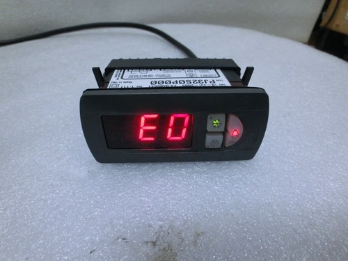 Carel PJ32SØPØØØ Temperature Controller,Used,Italy&96063 - Picture 2 of 7