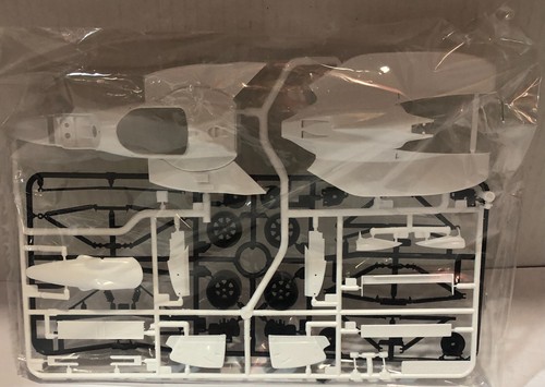 TAMIYA 20025 KIT 1/20 WILLIAMS FW 13B RENAULT F1 - Foto 6 di 8