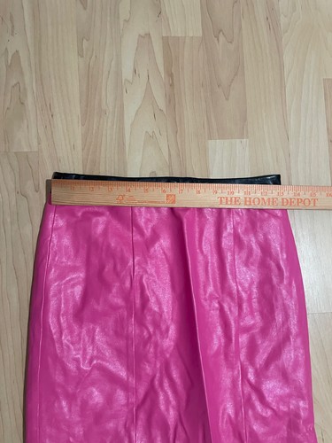FOREVER 21 Size S NWOT Faux Leather Skirt - Picture 2 of 5