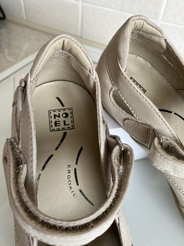 NEW NOEL GIRLS CREAM LEATHER SHOES SIZE EU33. RIP tape fastening. FREE POSTAGE. - Picture 4 of 6