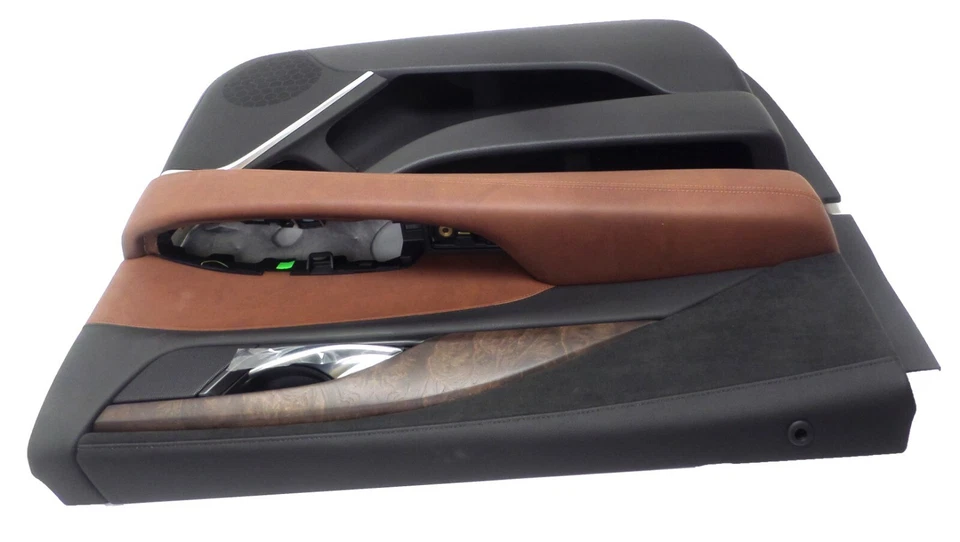 22928446 Rear Driver Side Door Panel Vechio 2015-2020 Cadillac Escalade ESV - Imagem 3 de 4