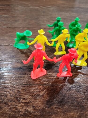 Vintage Tim Mee Toys Cowboys und Indianer Kunststoff Figuren 28 Stück - Bild 2 von 11