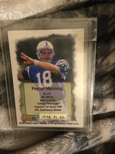 1998 COLLECTOR'S EDGE 1ST PLACE RC PEYTON MANNING MANNING HANDS/BALL GOLD - Picture 4 of 4