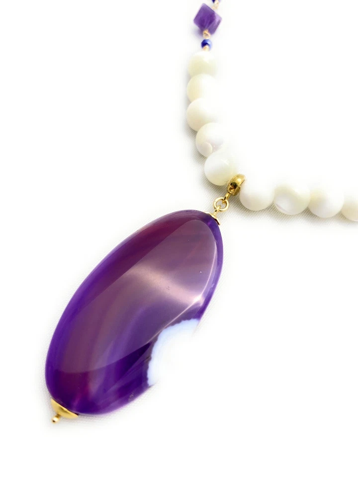 Collana con Madreperla e Agata Striata Viola – Pendente Ametista e Pietre Dure - Immagine 2 di 4