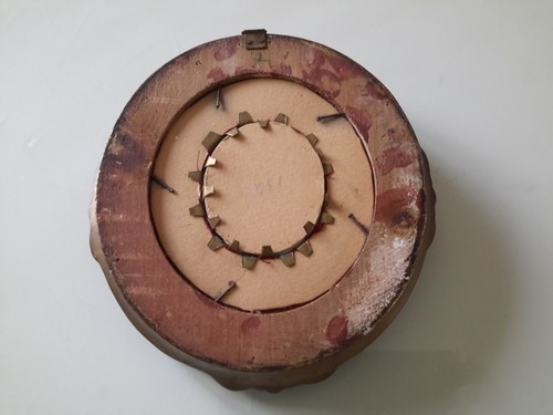 PEINTURE  ENFANT MIGNATURE ANCIENNE MÉDAILLON EN BOIS DORE  SIGNE  - Picture 8 of 10