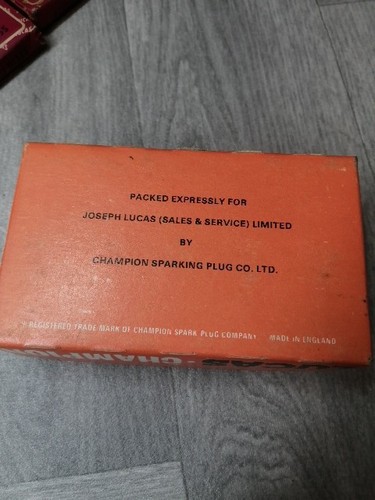 Original Box of N8 Champion Spark Plugs (10 In Total) New Old Stock - Picture 4 of 4