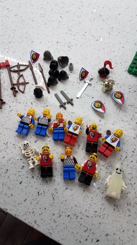 ❤️LEGO Castle Royal Knights 6090 All minis included. Almost complete Free ship🚚 - Picture 15 of 22