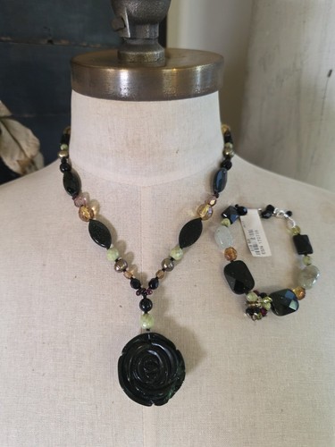 NUEVO CON ETIQUETAS CONJUNTO DE COLLAR Y PULSERA GRUESO Disfraz Brillo Rosa Vidrio Negro Verde - Imagen 2 de 24
