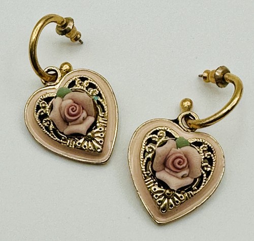 VTG Gold Tone Pink Porcelain Enamel Victorian Rose Heart Shape Filigree Earrings