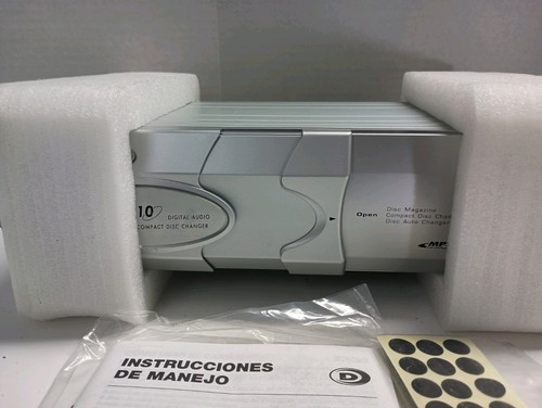 Cambiador de CD/MP3 de 10 discos Durabrand WMS7100MP3 de colección con caja abierta remota - Imagen 3 de 11