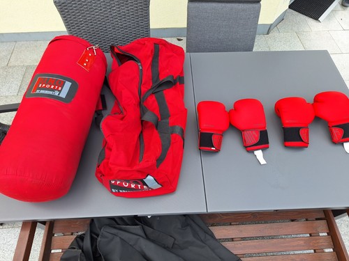Boxsack mit Deckenhalterung und 2 Paar neuwertigen Handschuhen - Bild 5 von 8