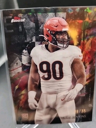 2024 Topps Finest Common Kris Jenkins Black Refractor RC 08/25 #74 NFL Bengals - Picture 1 of 4